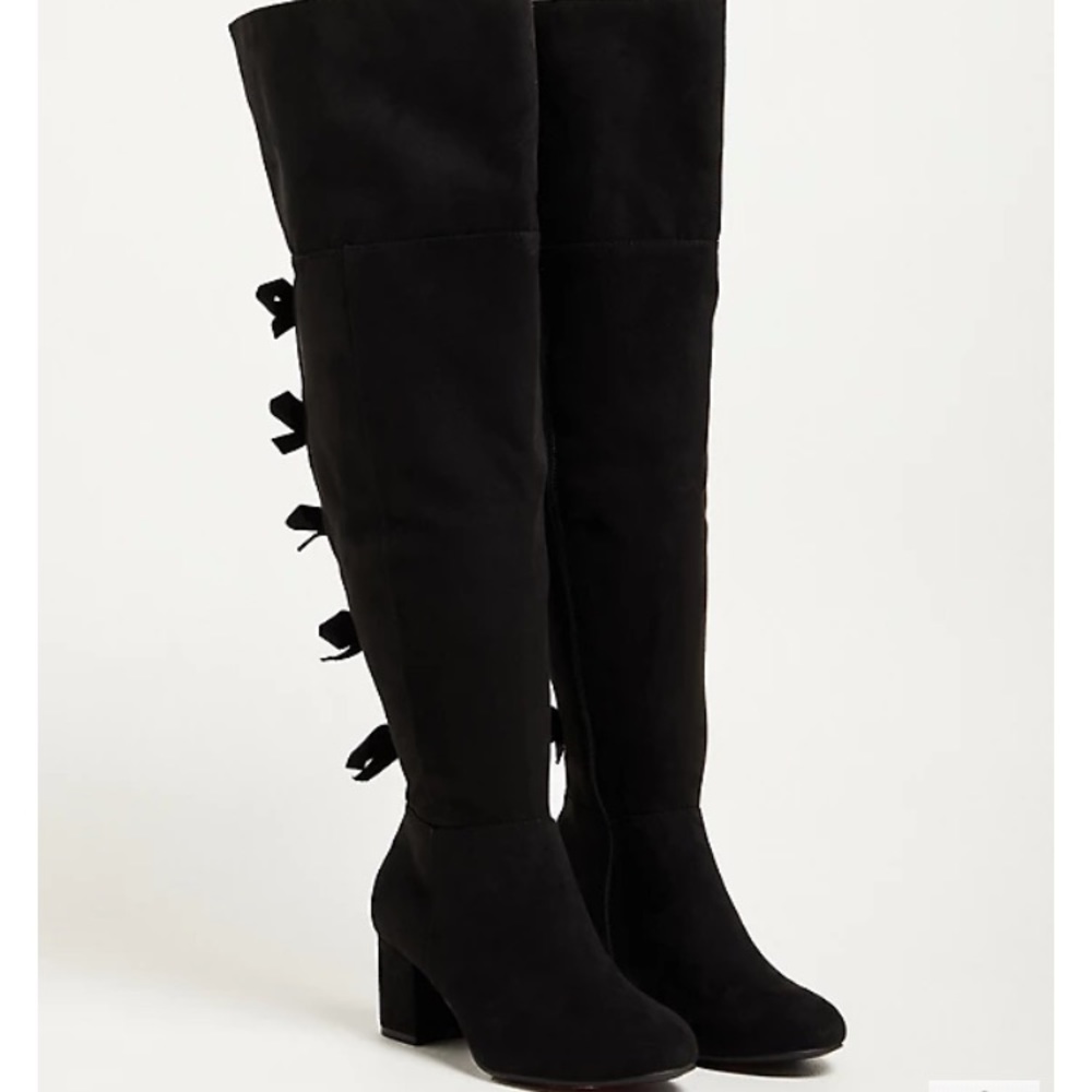 Black fax suede bow boots